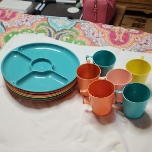 *VTG* COLONIAL PLASTICS CO. Picnic Set 12 Piece